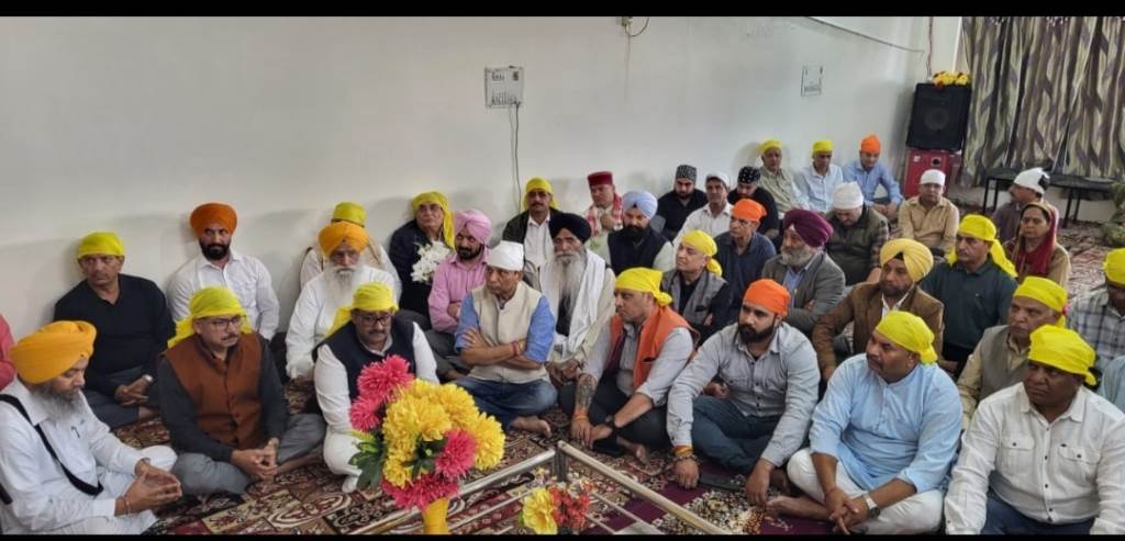 SGPC President Advocate Dhami holds meeting with leaders of Kashmirs Hindu community